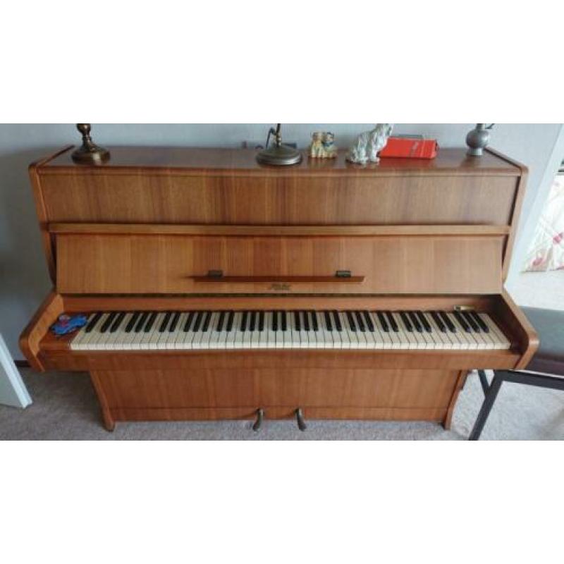 Piano 'Rösler' 1970 (nr.60440)