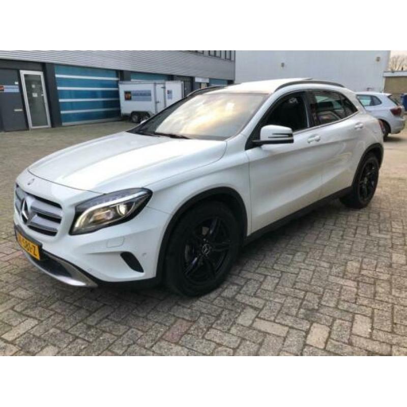 Mercedes-Benz GLA-klasse 180 Prestige Automaat! 32.000 km!