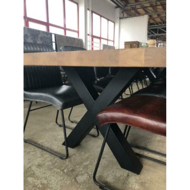 Magazijn Leegverkoop Grote eiken houten eettafel industrieel