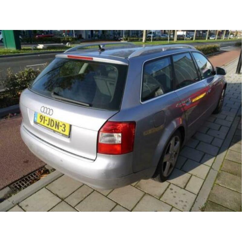 Audi A4 Avant 1.9 TDI 130pk Pro Line - Navigatie