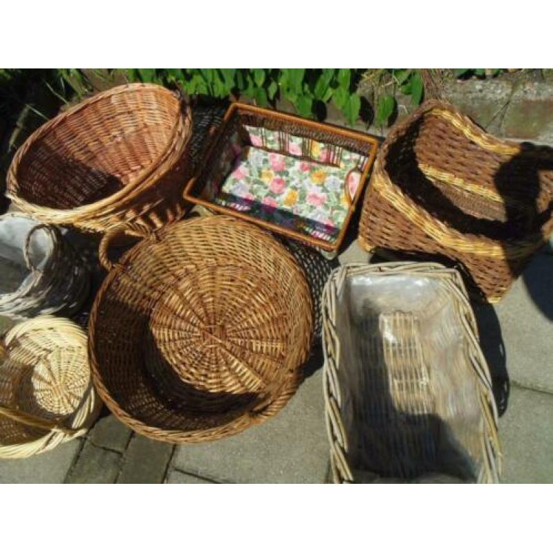 Rotan en rieten manden allerlei