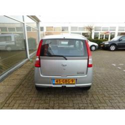 Daihatsu Cuore 1.0-12V 100th Anniversary ZUINIG BETROUWBAAR