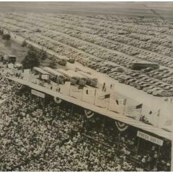 Nieuwsfoto autoraces Akron USA homemade cars 1948