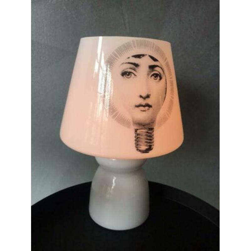 Fornasetti lampje melkglas