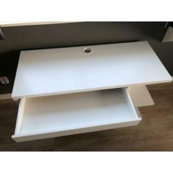 Bureau Micke Ikea weinig gebruikt