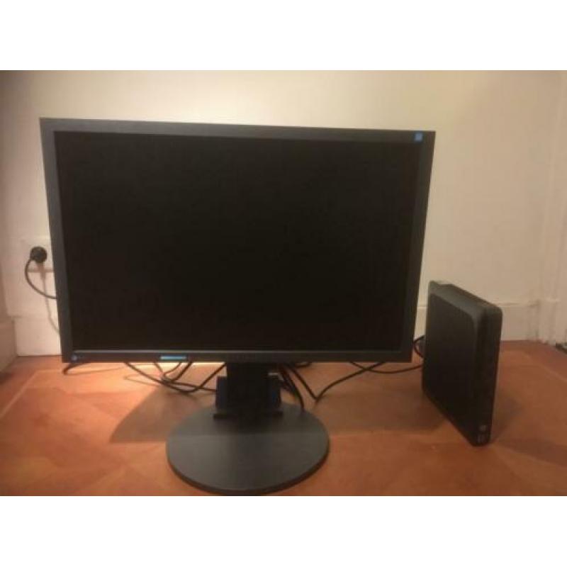 PC (Windows 10) + 22 inch monitor