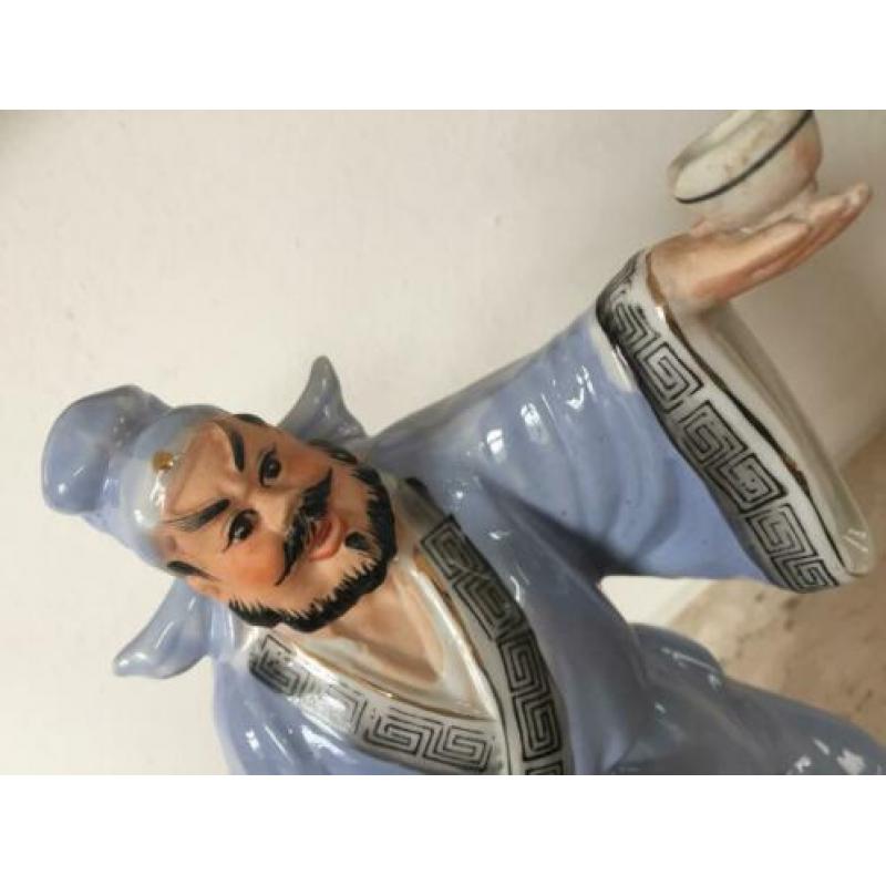 Chinees porseleinen beeldje 19cm