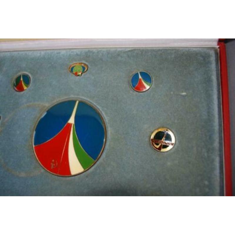 Ruimtevaart Sojoez 36? Interkosmos spelden set 1980