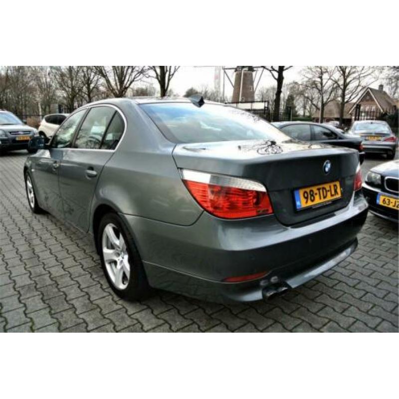 BMW 5 Serie 523i Business Line Automaat Leder Navigatie