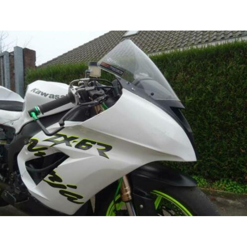 Kawasaki ZX6R Ninja # 2010 # Circuit Motor Racer # Optie's