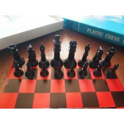 Plastic schaken / plastic chess set, koning 7 cm