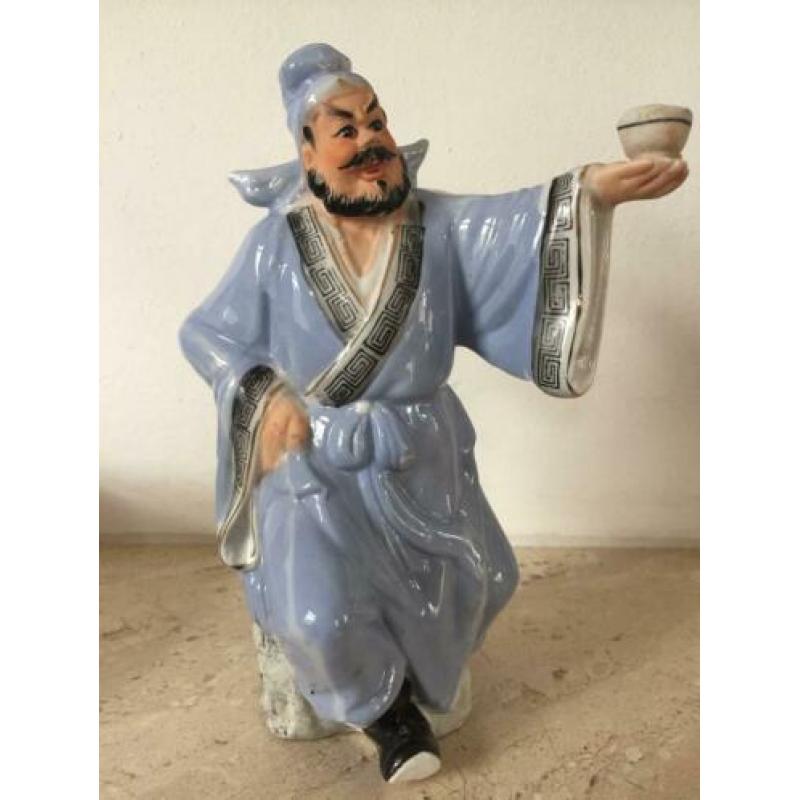Chinees porseleinen beeldje 19cm