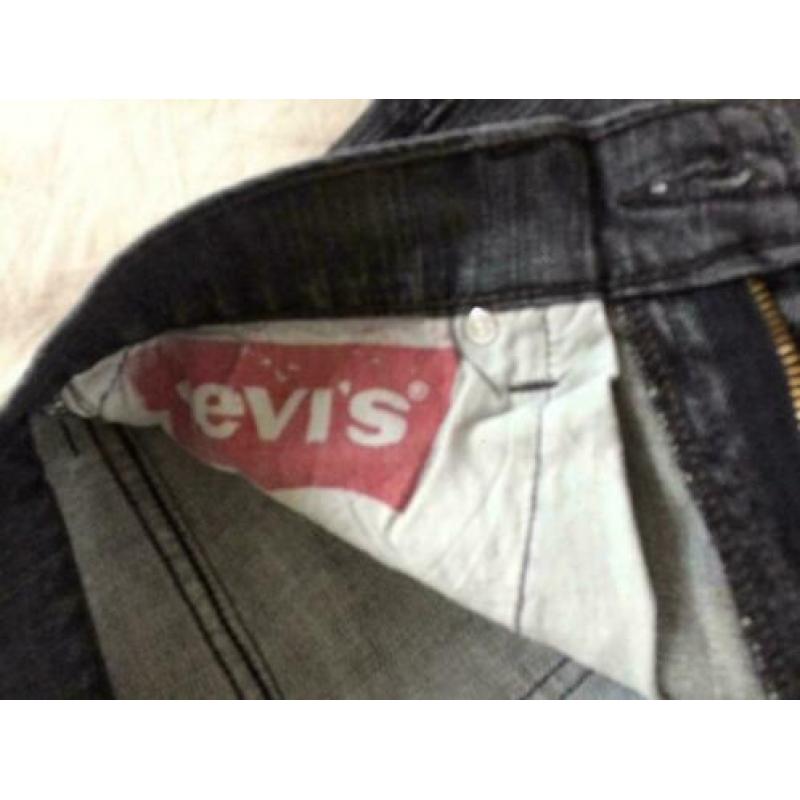 LEVI's jeans flared 597 grijs mt 31-32.