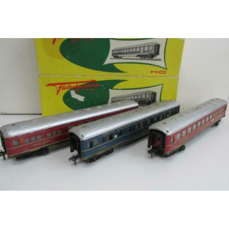 3 x fleischmann wagons uit de jaren 50
