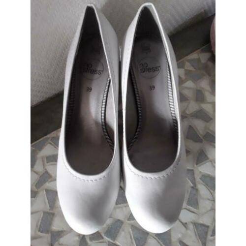 Witte dames pumps maat 39