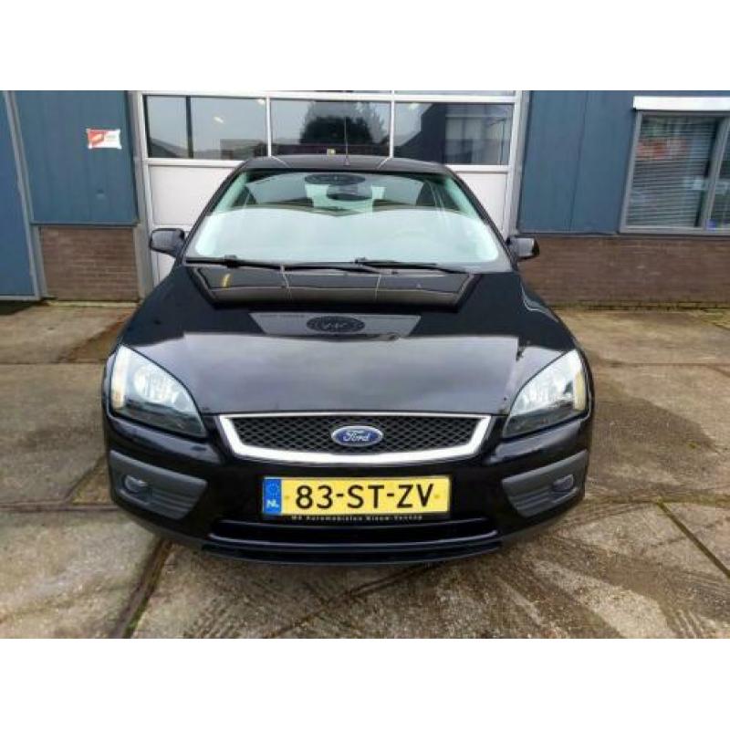 Ford Focus 1.6-16V Futura, 5-Deurs, Airco, Voorruit verwarmi