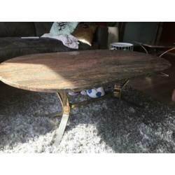 Grote salontafel en bijzet tafel van graniet.