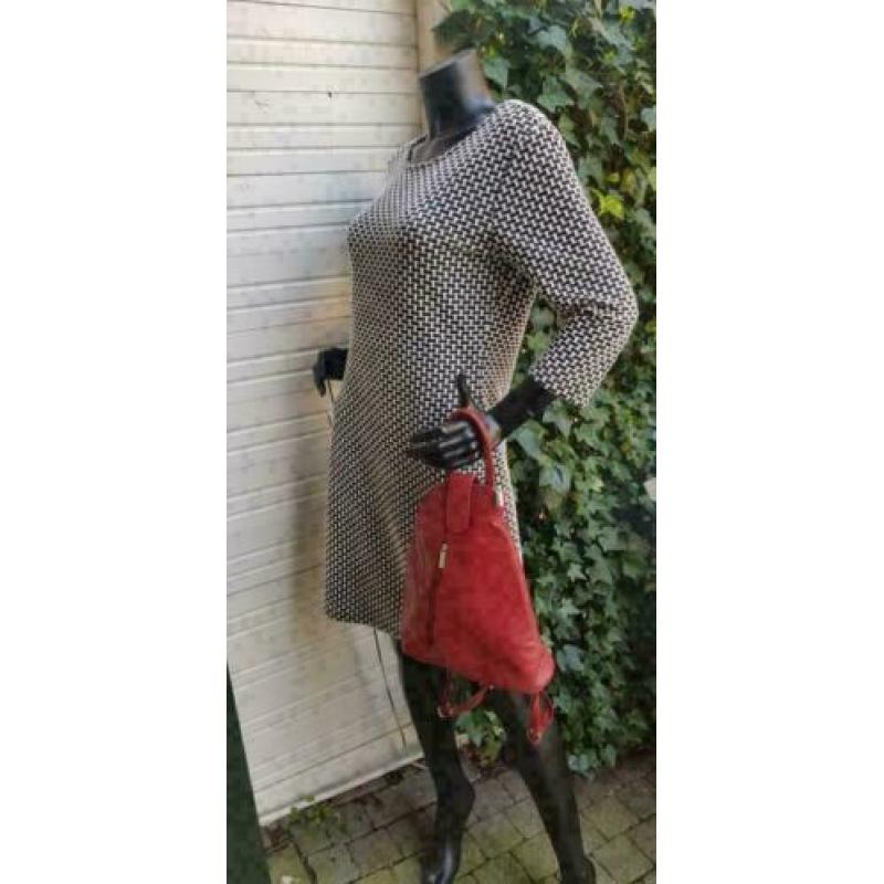 RUGZAK damestas rood leder, zeer fraai (nr F160)