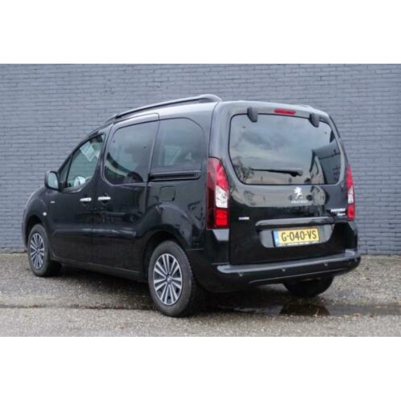 Peugeot Partner 1.2 Tepee 5PL 2017 Zwart 110pk Airco Navi