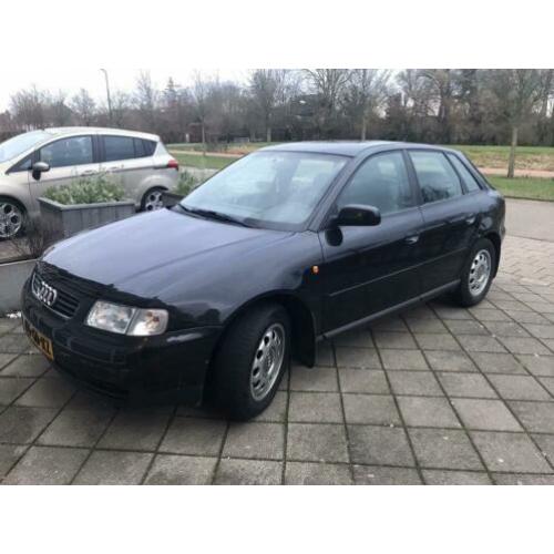 Audi A3 1.6 74KW 5D 2000 Zwart, distrib.riem nog te verv!