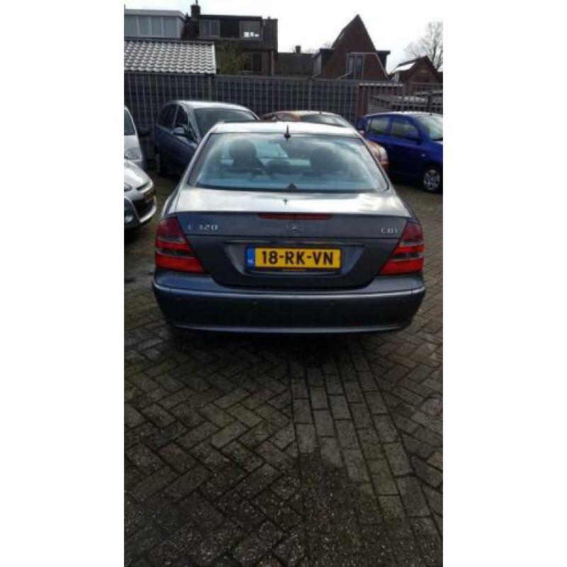 Zeer nette Mercedes avant-garde 320cdi
