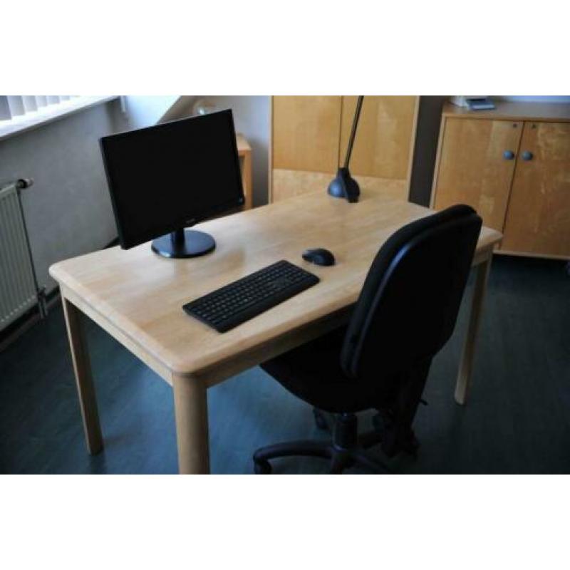 Massief blank hardhouten bureau 140x82cm