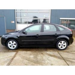 Ford Focus 1.6-16V Futura, 5-Deurs, Airco, Voorruit verwarmi