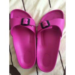 2 paar badslippers maat 37 nieuw