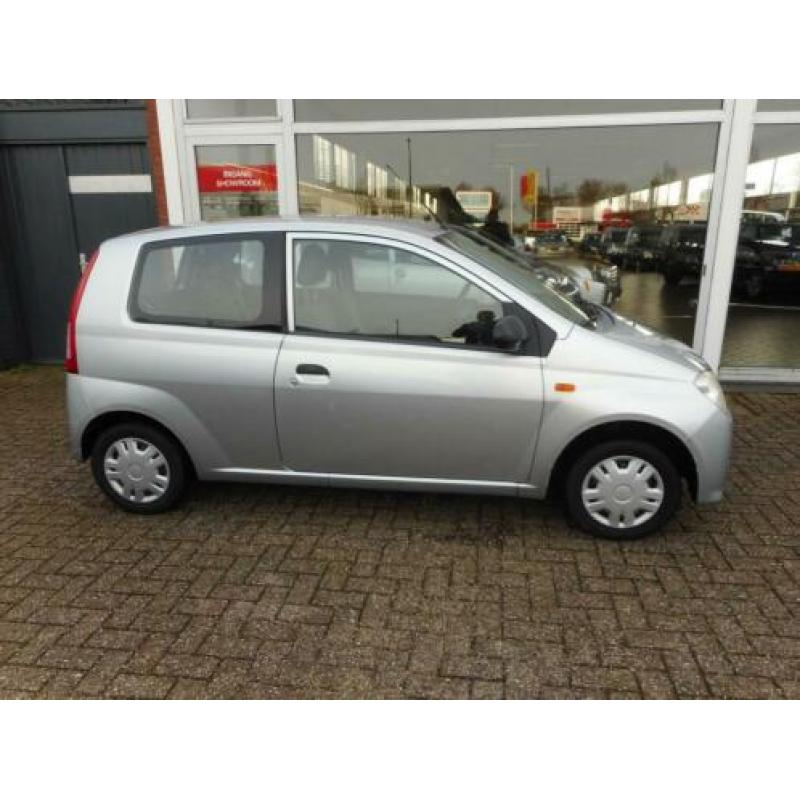 Daihatsu Cuore 1.0-12V 100th Anniversary ZUINIG BETROUWBAAR