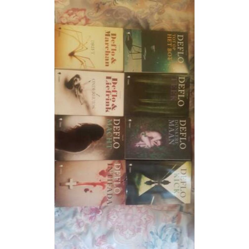 8 thrillers van Deflo