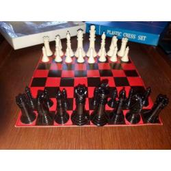 Plastic schaken / plastic chess set, koning 7 cm