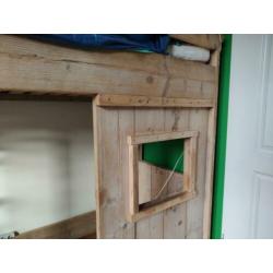Mooie steigerhouten hoogslaper 1 persoons bed 90x200cm
