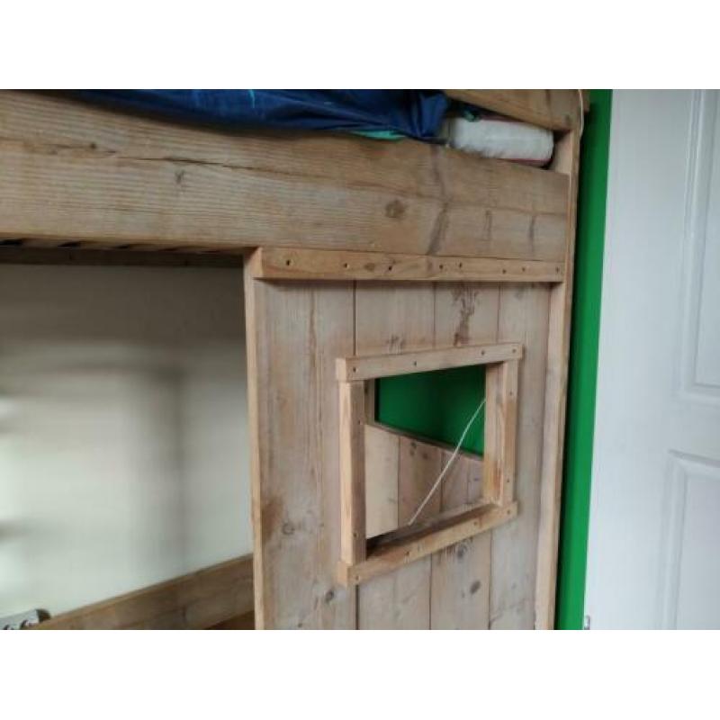 Mooie steigerhouten hoogslaper 1 persoons bed 90x200cm