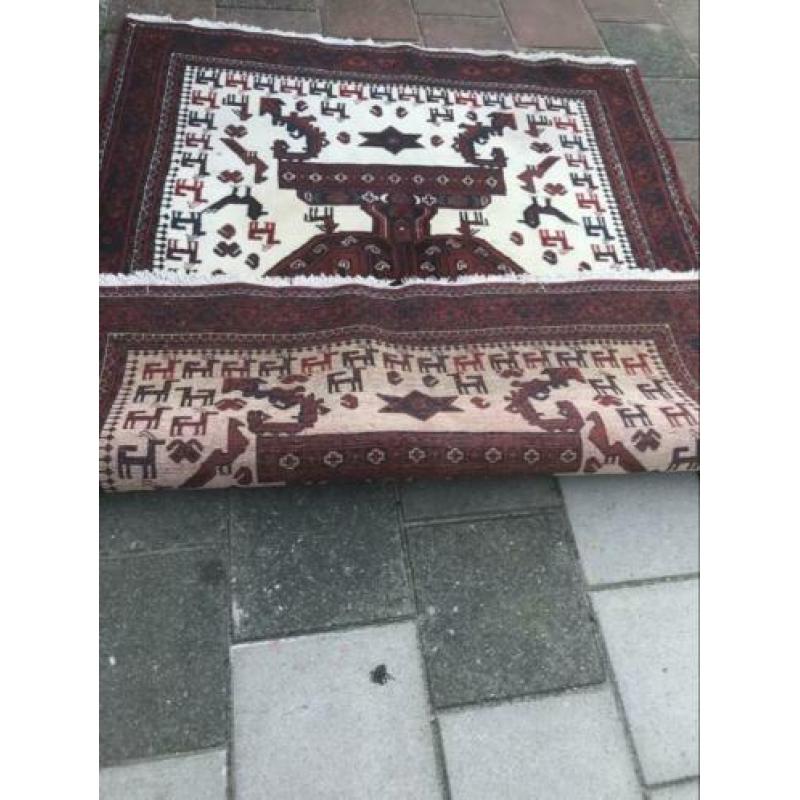 Handgemaakt tapijt