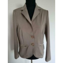 Jas13 - Beige stretch colbert van CREME DE LA CREME maat L (