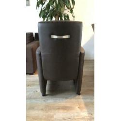 Fauteuil donkerbruin leer(op wielen)