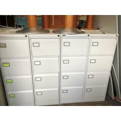 Diverse ladekasten / archiefkasten met 4 lades