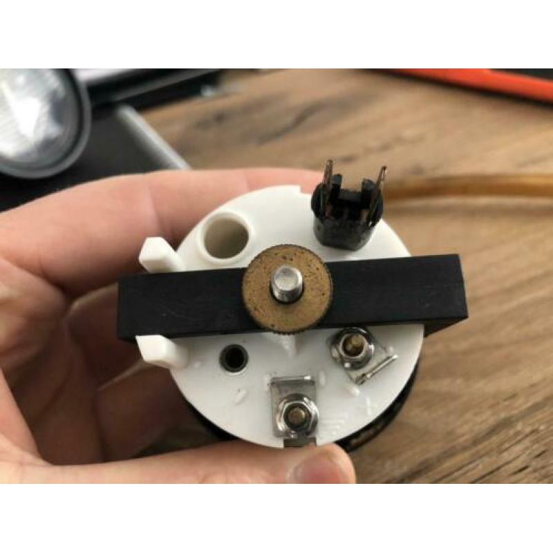 Vetus 12 Volt meter (2stuks beschikbaar)