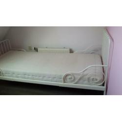Meidenbed