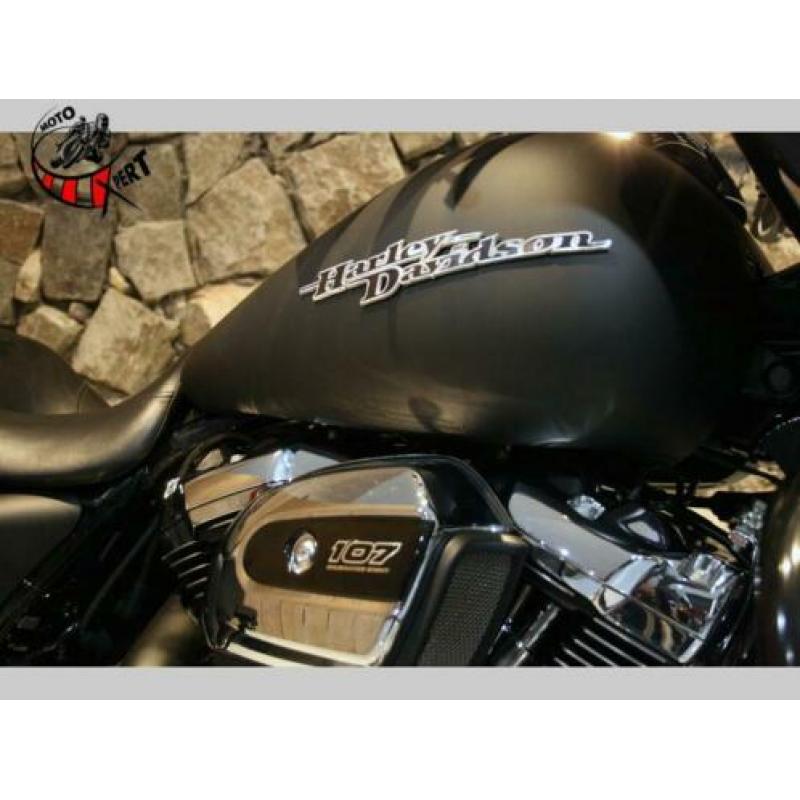 HARLEY DAVIDSON FLHXS Street Glide Special 107 Ci (bj 2017)