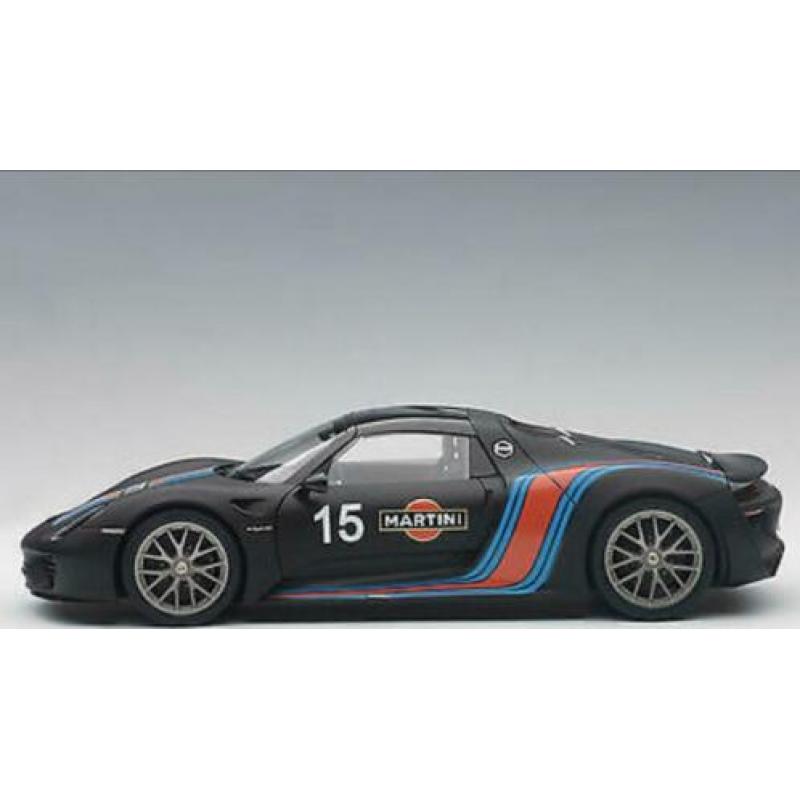 AutoArt Porsche 918 Spyder Black/Martini Livery 1/18 NIEUW