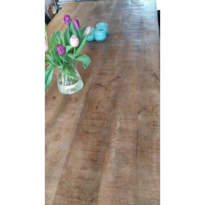 Mooie grote industriële eettafel. Mango hout 220x100 cm