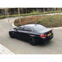 BMW 5-Serie 2.0 D 520 AUT 2012 Zwart M-Pakket camera 360”