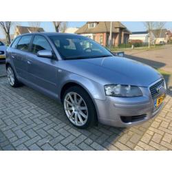 Audi A3 Sportback 2.0 TDI Ambiente clima , cruise , trekhaak