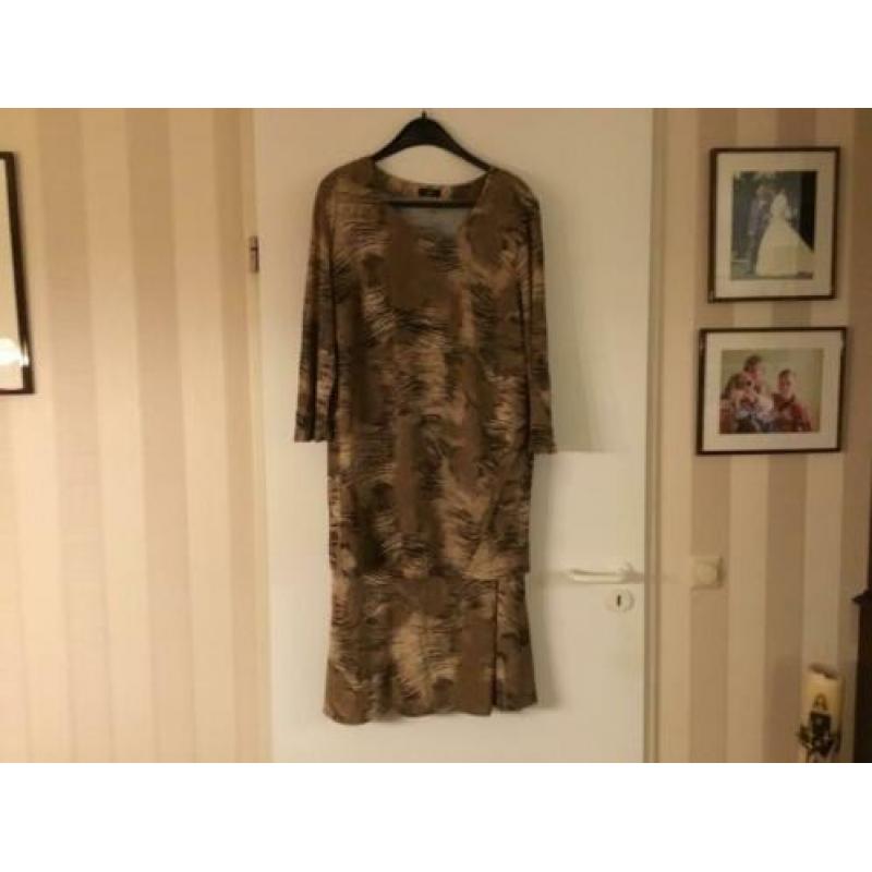 Tuniek met bijbehorende rok in dierprint