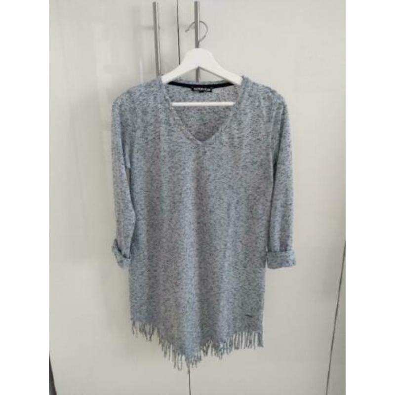 Superstar: long shirt te gebruiken maat 38. De kleur is zac