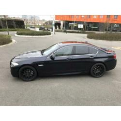 BMW 5-Serie 2.0 D 520 AUT 2012 Zwart M-Pakket camera 360”