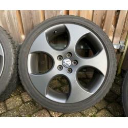 Velgen 17 inch Volkswagen Polo 6R GTI met Winterbanden