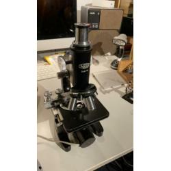 Olympus microscoop in houten kist