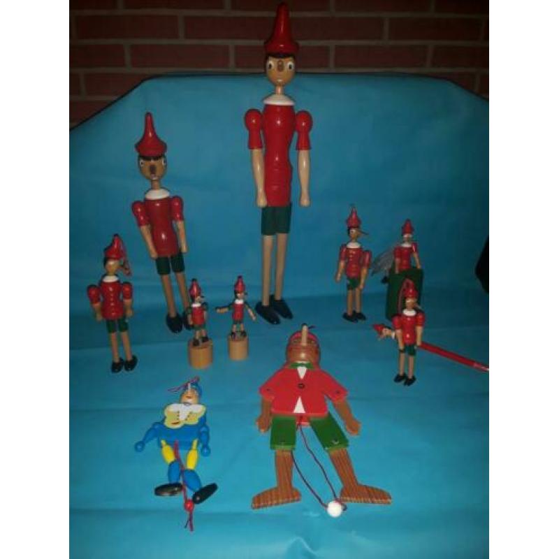 13 houten pinocchio poppetjes Van klein naar groot